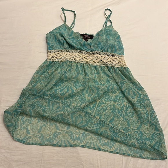 Sheer Boho flowy camisole Size M - Picture 2 of 6